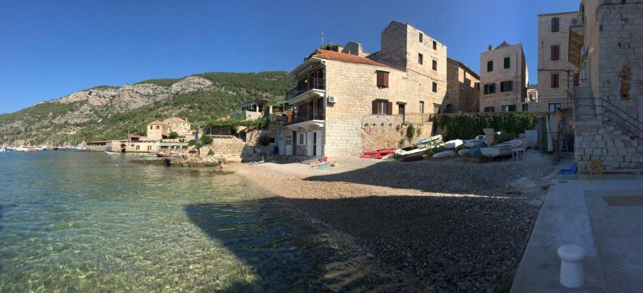 Zanicovo Beach Apartment Komiža Eksteriør bilde